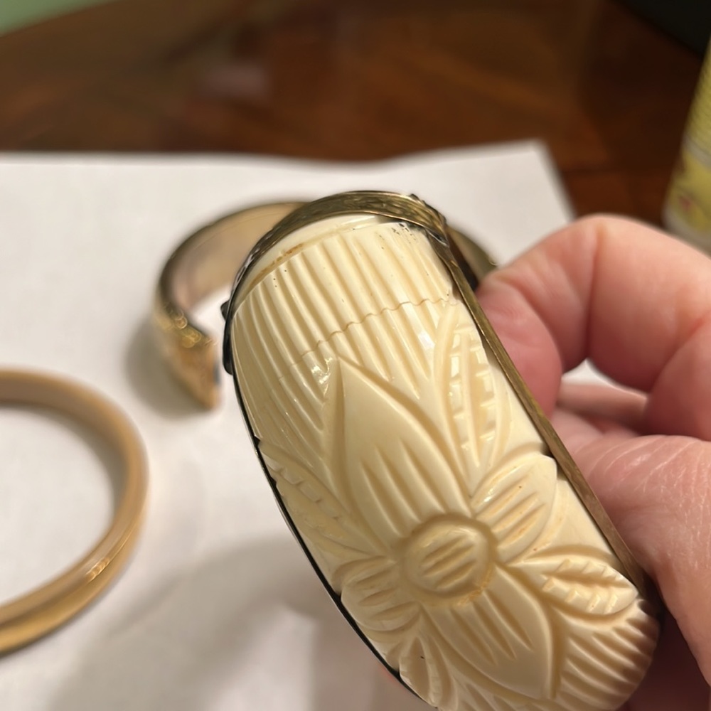 Lot Vintage Bone carved silver Bakelite gold chunky bangle bracelets - Picture 10 of 11